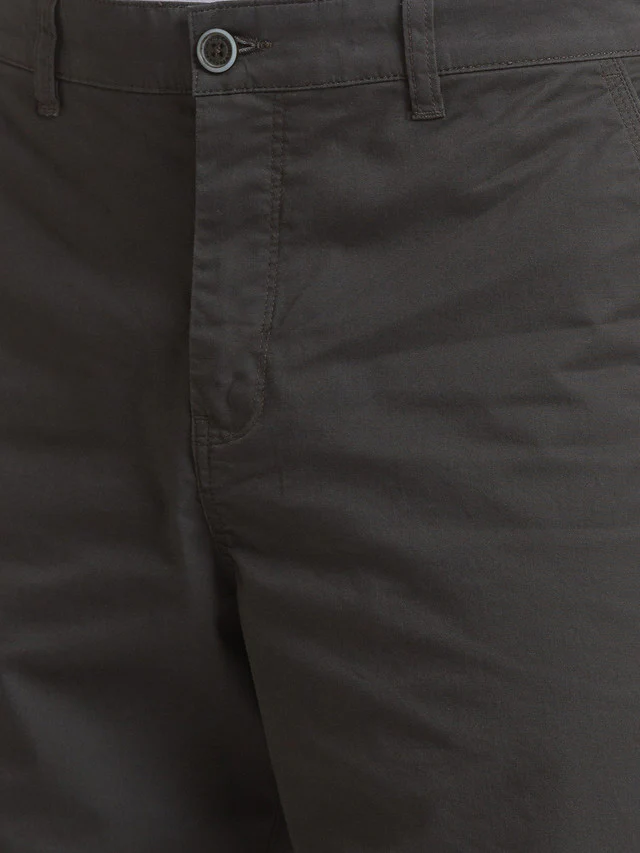 Parx Men Green Solid Regular Fit Shorts - Image 6