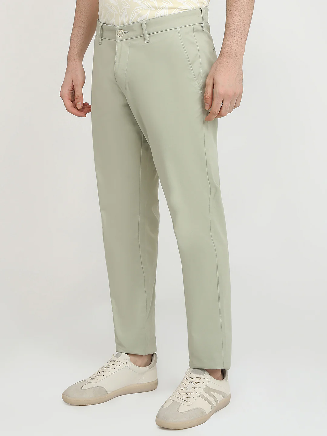 Parx Men Green Solid Slim Tapered Fit Cotton Blend Trouser - Image 2