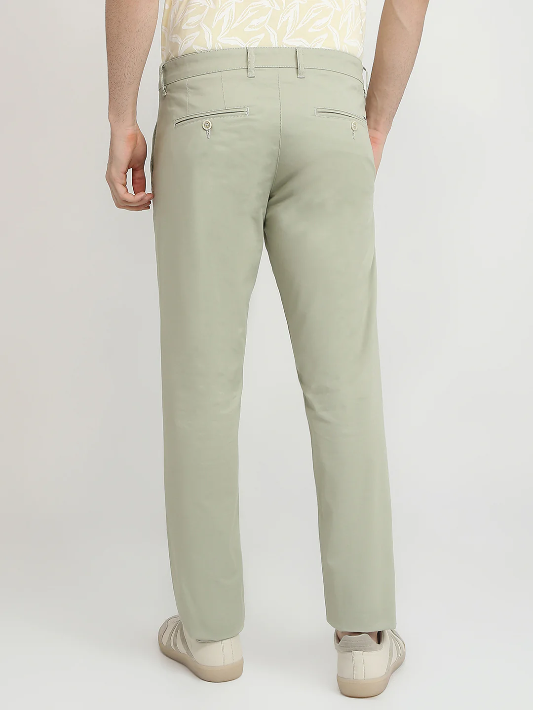 Parx Men Green Solid Slim Tapered Fit Cotton Blend Trouser - Image 4