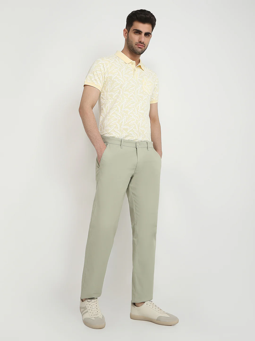 Parx Men Green Solid Slim Tapered Fit Cotton Blend Trouser - Image 5