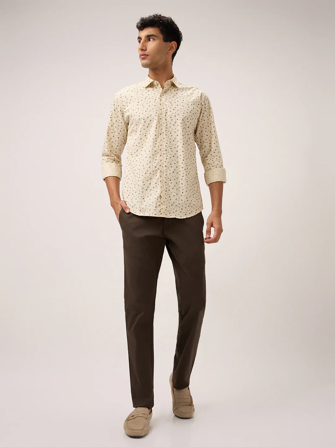 Parx Men Green Twill Low Rise Tapered Cotton Blend Trouser - Image 5