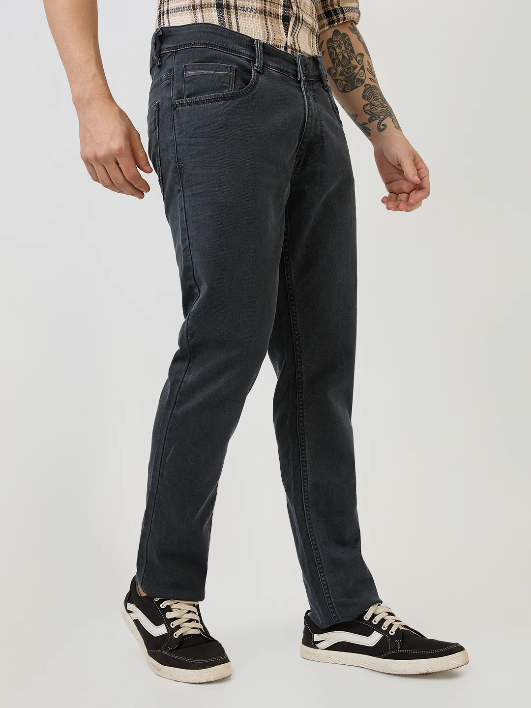 Parx Men Grey Knitted Low Rise Tapered Fit Cotton Blend Jeans - Image 3