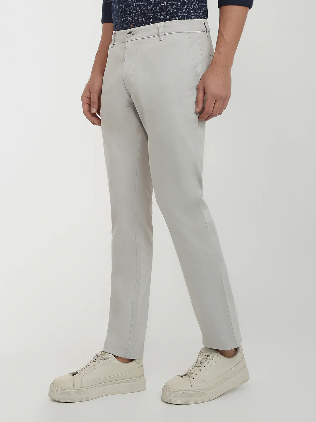 Parx Men Grey Solid-Dobby Low Rise Tapered Fit Cotton Blend Trouser - Image 2