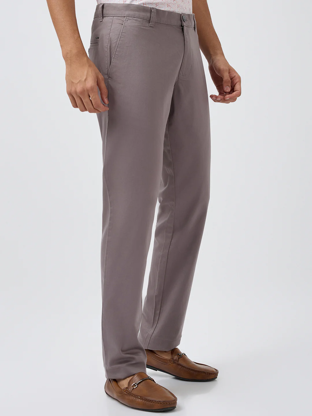 Parx Men Grey Solid Low Rise Tapered Cotton Blend Trouser - Image 2
