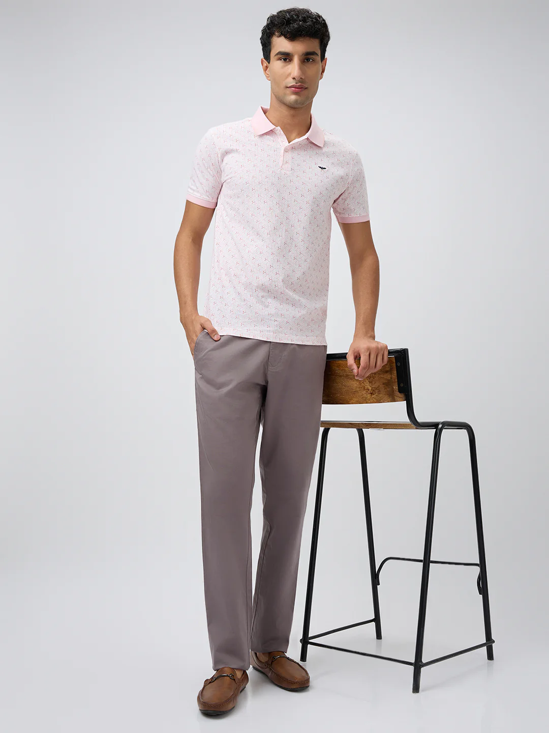 Parx Men Grey Solid Low Rise Tapered Cotton Blend Trouser - Image 6