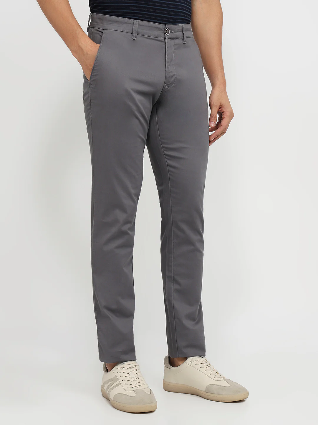 Parx Men Grey Solid Low Rise Tapered Cotton Blend Trouser - Image 3