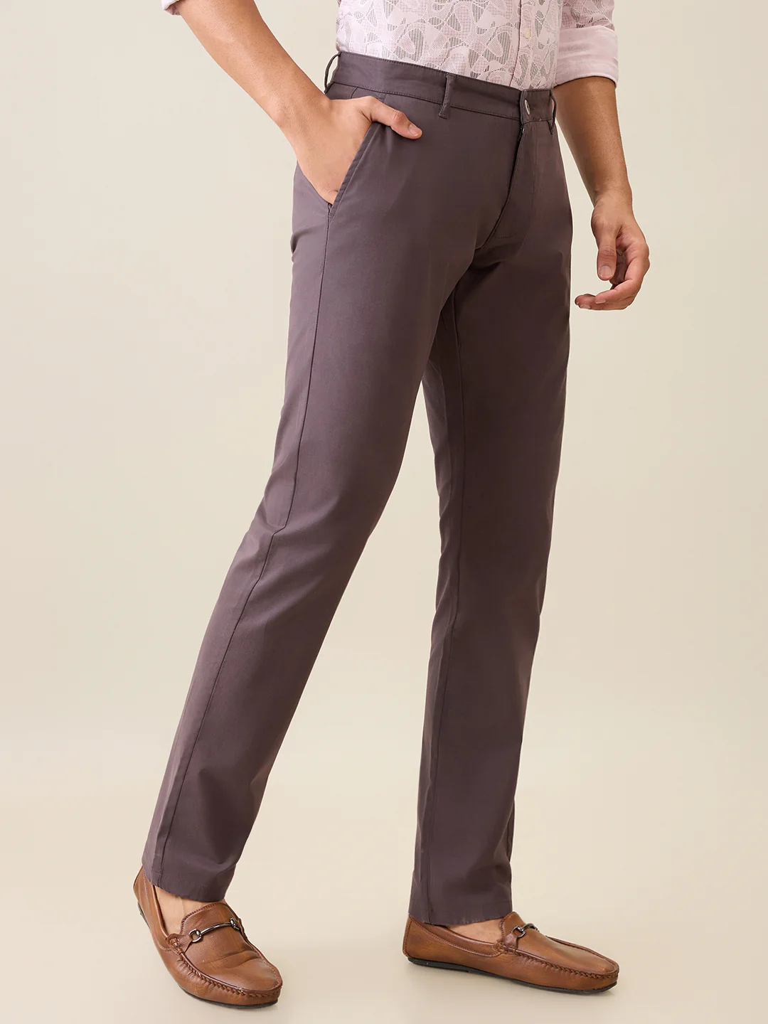 Parx Men Grey Solid Low Rise Tapered Fit Cotton Blend Trouser - Image 3