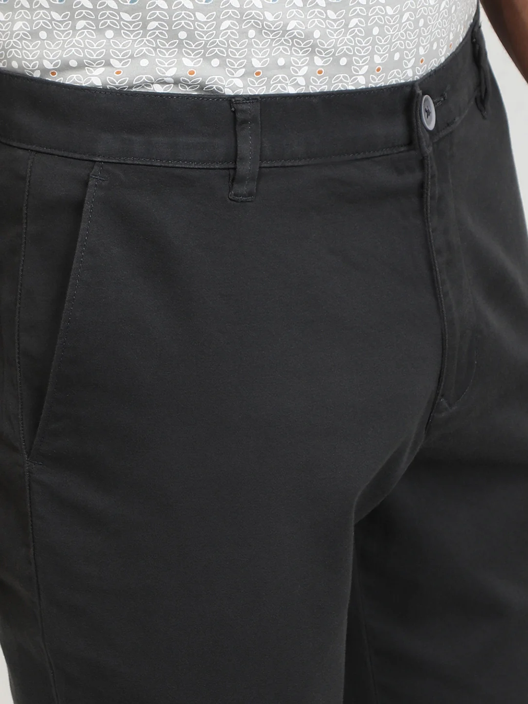 Parx Men Grey Solid Low Rise Tapered Fit Cotton Blend Trouser - Image 6