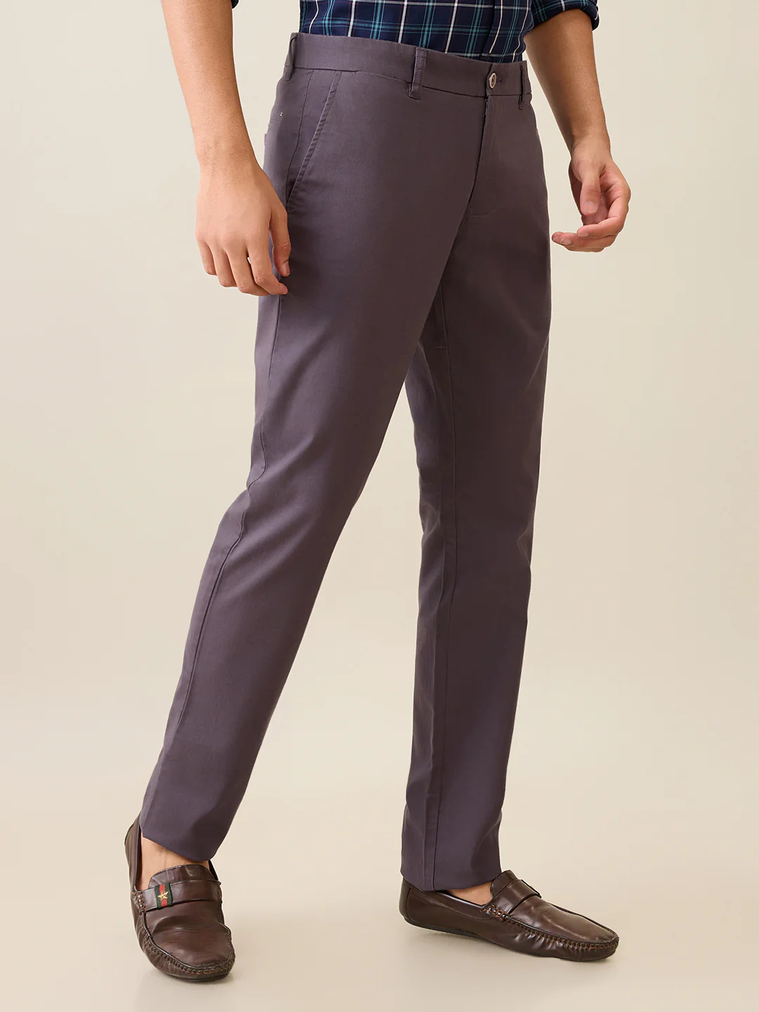 Parx Men Grey Solid Low Rise Tapered Fit Cotton Blend Trouser - Image 3