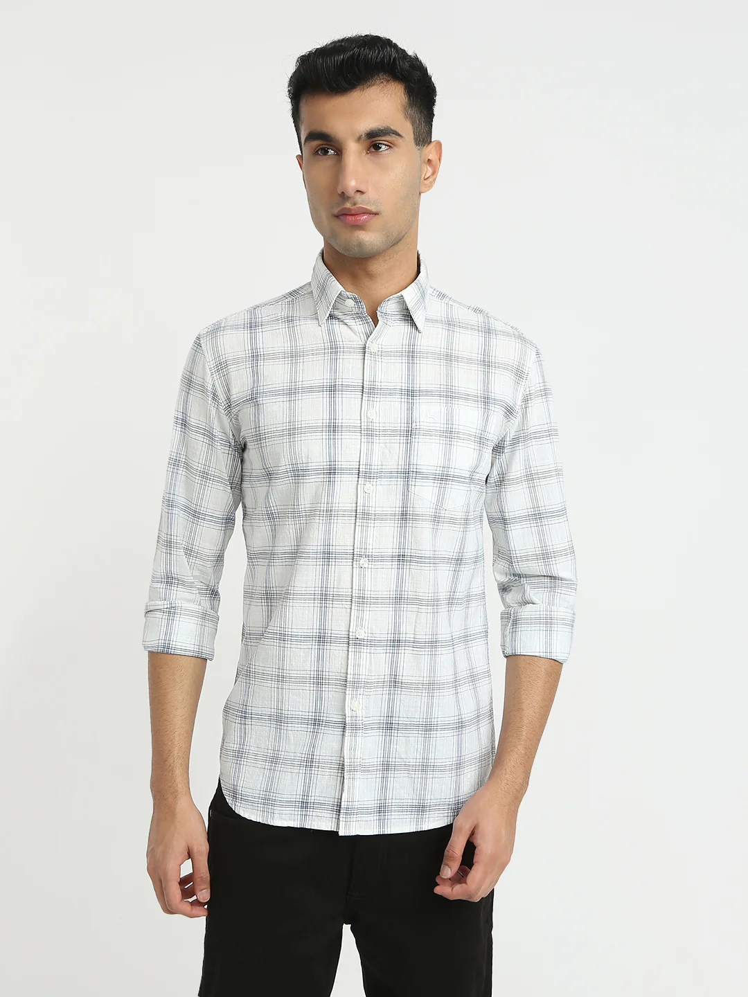 Parx Men White Checks Slim Fit Cotton Casual Shirt