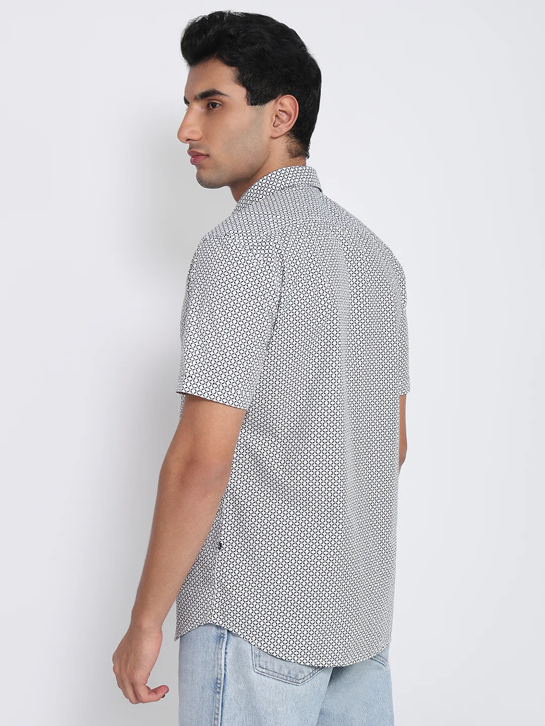 Parx Men White Printed Slim Fit Cotton Casual Shirt - Image 4