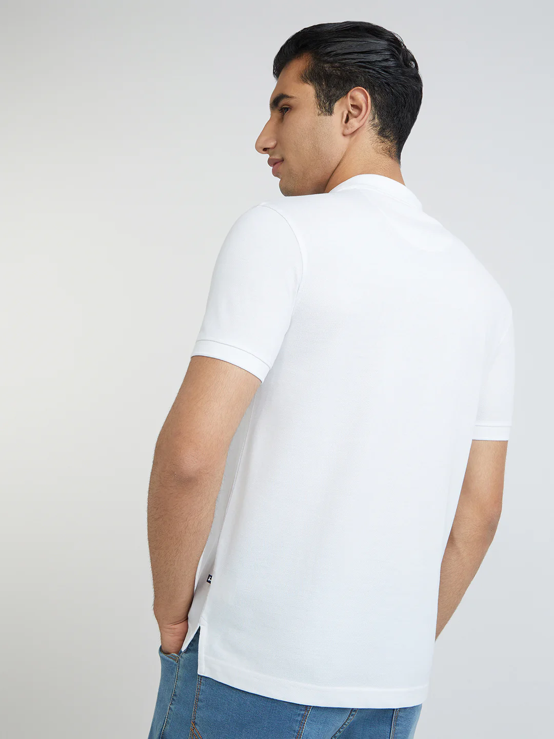 Parx Men White Solid Regular Fit Cotton Blend T-Shirt - Image 3