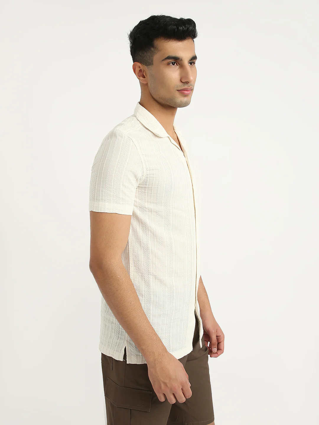 Parx Men White Solid Slim Fit Cotton Casual Shirt - Image 2