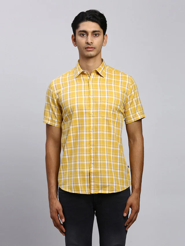 Parx Men Yellow Checkered Slim Fit Half Sleeve Semi Cut Away Collar Shirt
