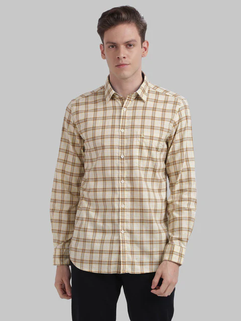Parx Men Yellow Slim Fit Checks Full Sleeve Cutaway Collar Shirt