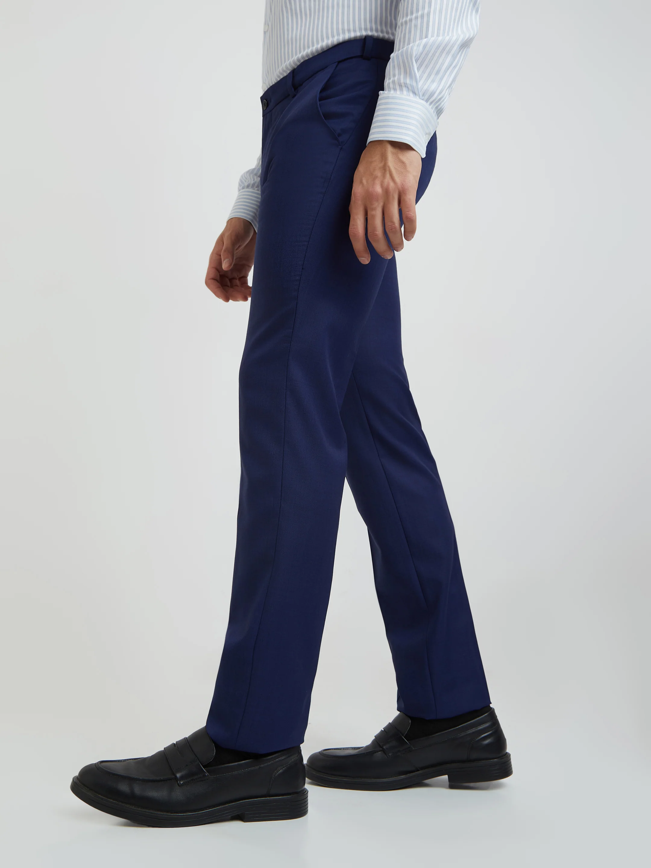 Raymond Men Blue Solid Slim Fit Polyester Blend Trouser - Image 3