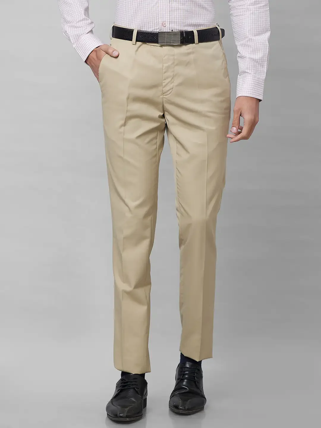 Raymond Men Cream Solid Slim Fit Polyester Blend Trouser