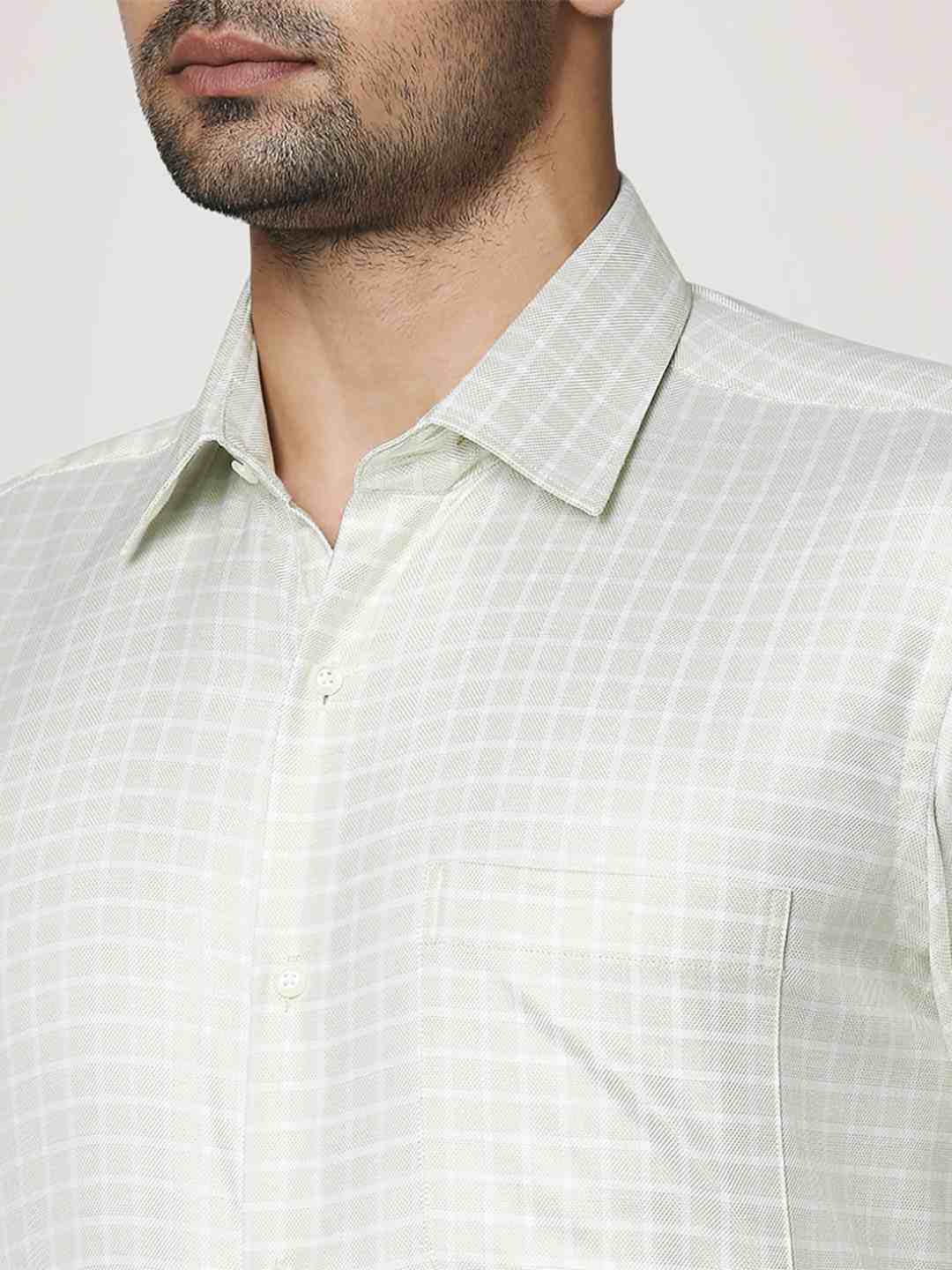 Raymond Men Green Checks Contemporary Fit Cotton Shirts