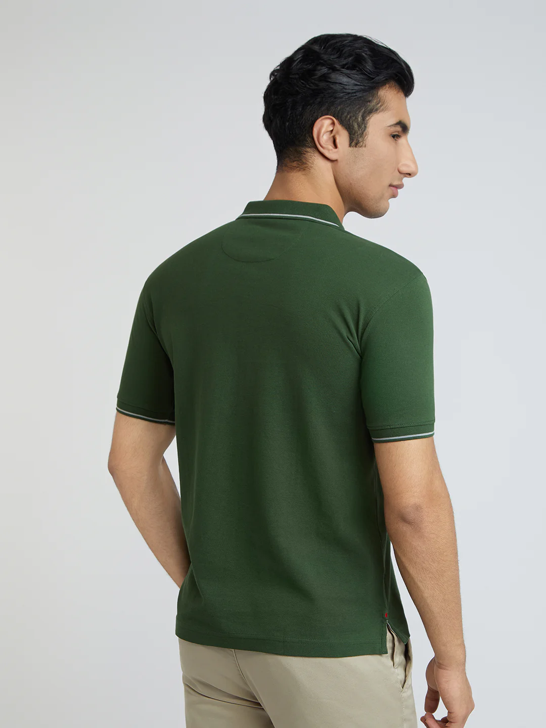 Raymond Men Green Contemporary Fit Solid T-Shirt - Image 5