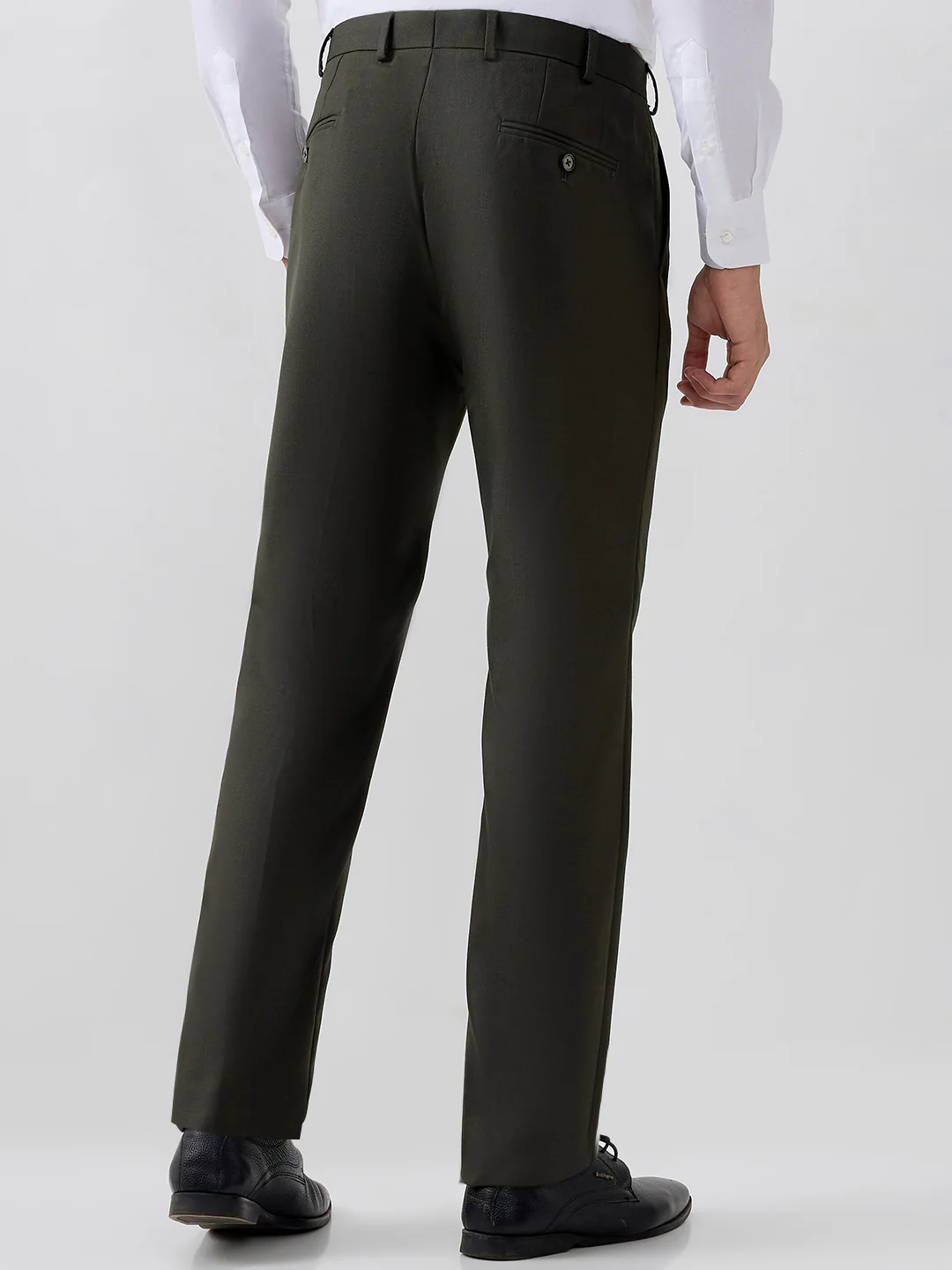 Raymond Men Green Solid Contemporary Fit Polyester Blend Trouser - Image 4