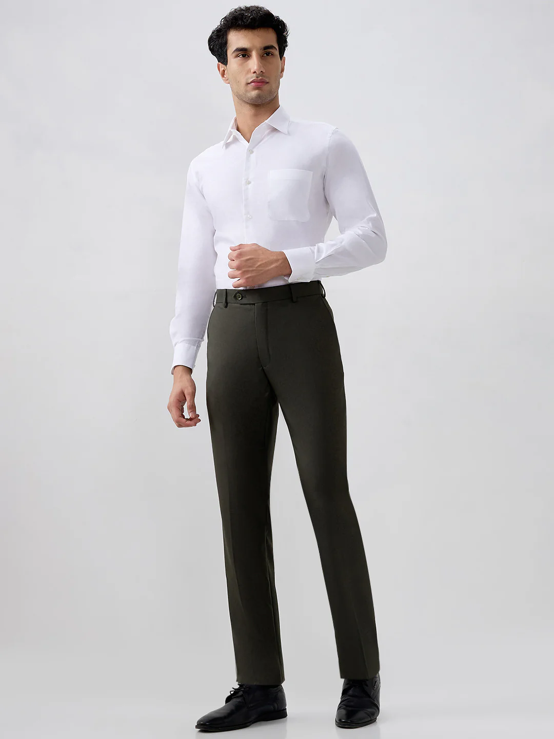 Raymond Men Green Solid Contemporary Fit Polyester Blend Trouser - Image 5