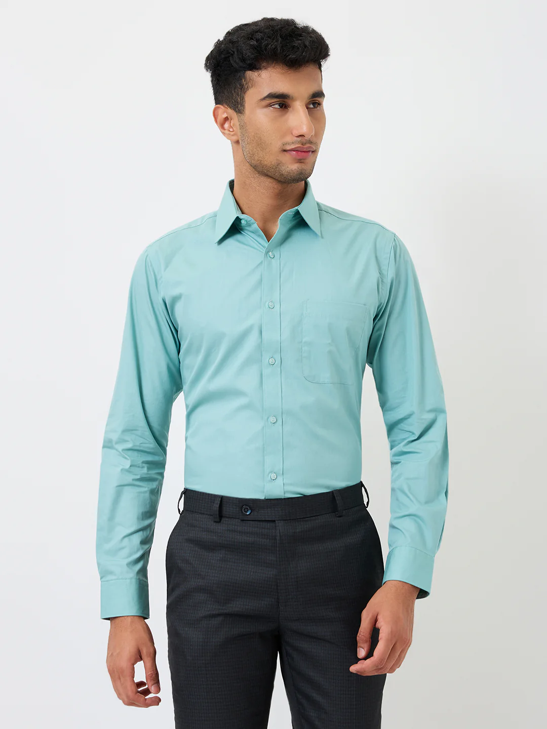 Raymond Men Green Solid Slim Fit Cotton Formal Shirt