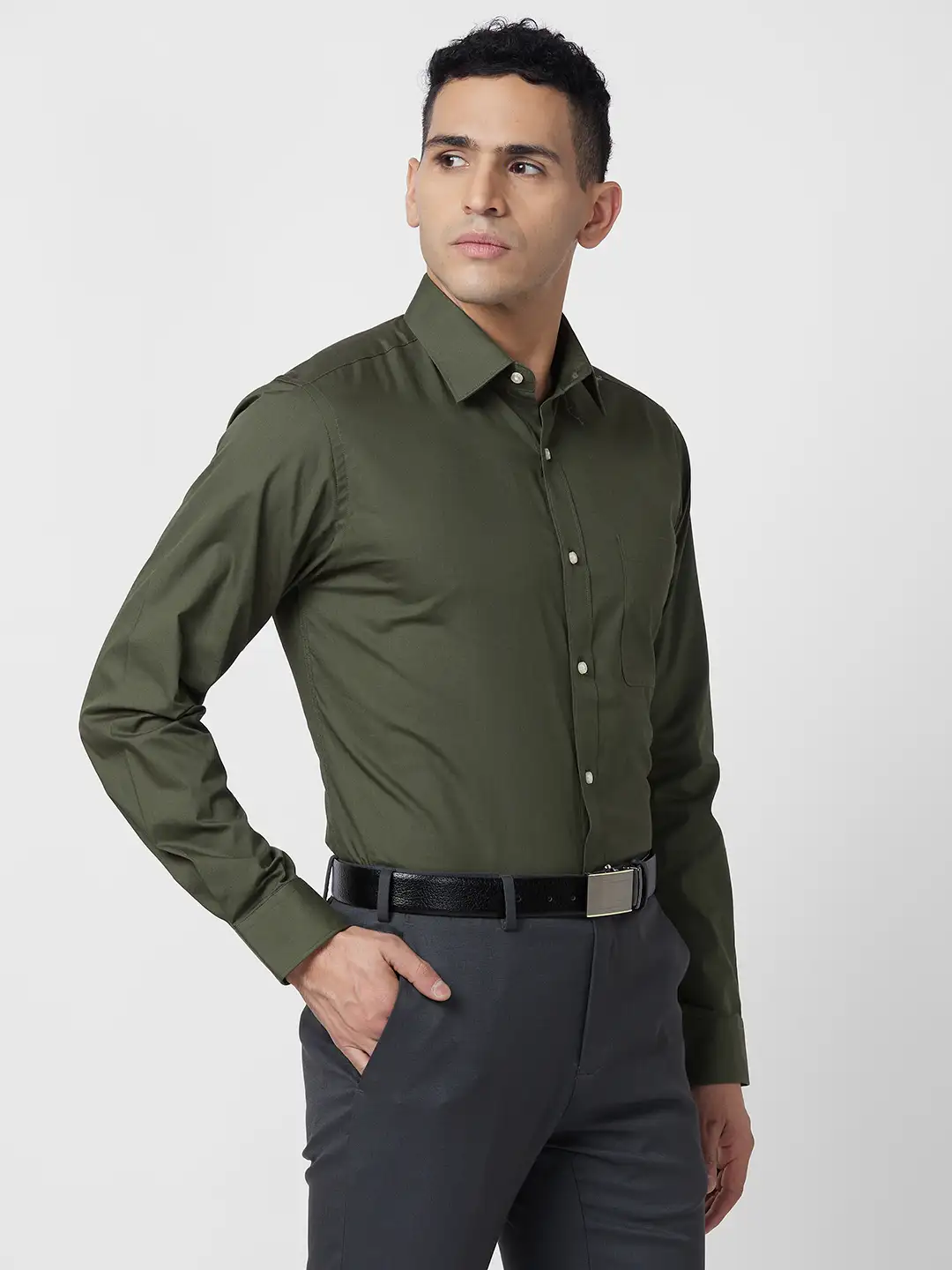 Raymond Men Green Solid Slim Fit Cotton Shirt - Image 2
