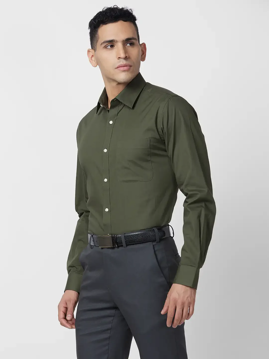 Raymond Men Green Solid Slim Fit Cotton Shirt - Image 3