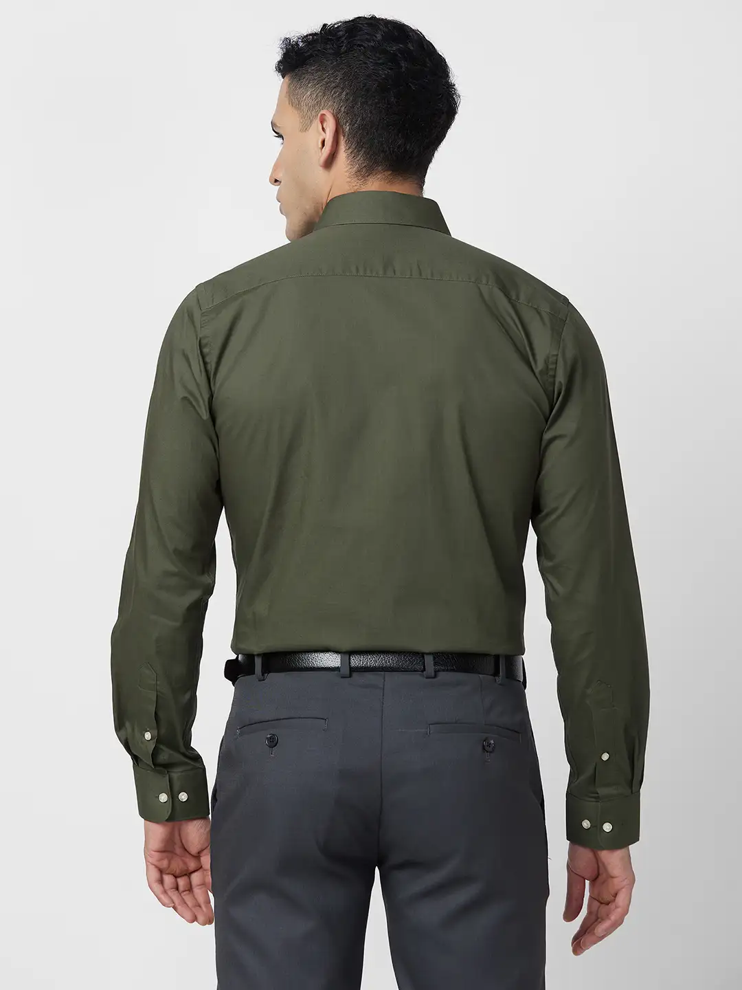 Raymond Men Green Solid Slim Fit Cotton Shirt - Image 4