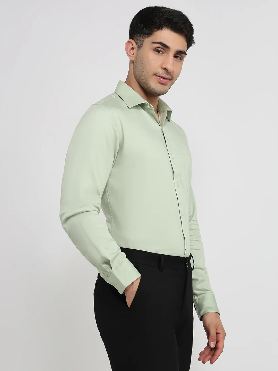 Raymond Men Green Solid Slim Fit Cotton Shirt - Image 3