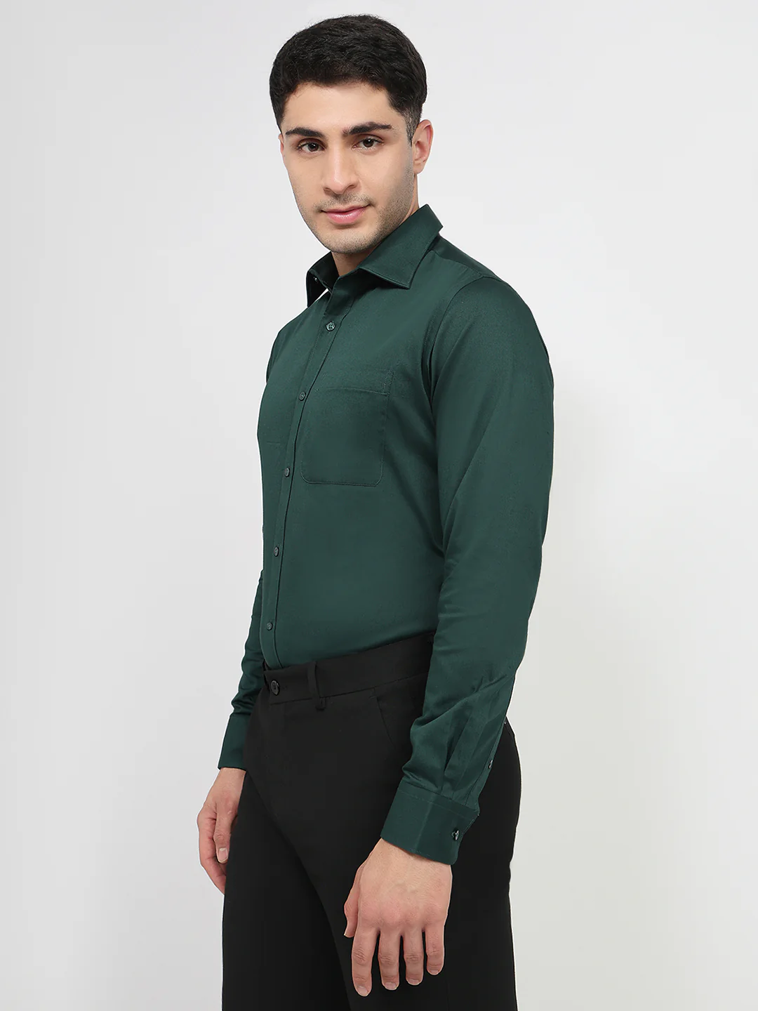 Raymond Men Green Solid Slim Fit Cotton Shirt - Image 2