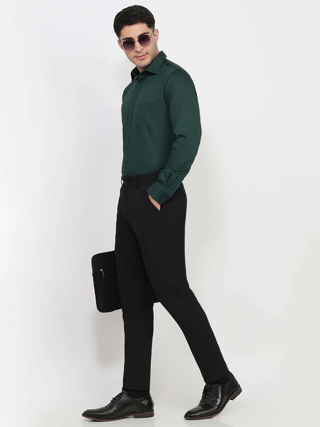 Raymond Men Green Solid Slim Fit Cotton Shirt - Image 5