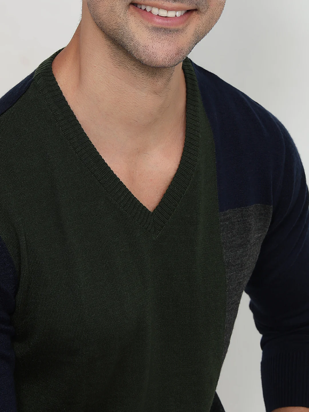 Raymond Men Green Structure Acrylic Sweatshirt - Image 6