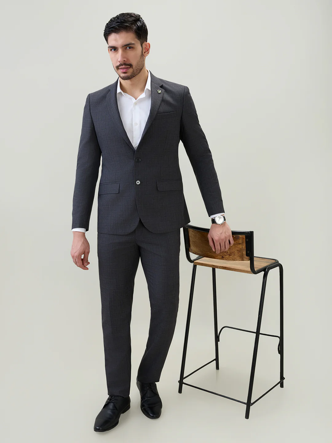 Raymond Men Regular Fit Checks Pattern Poly Wool Blend Full Sleeve Suit