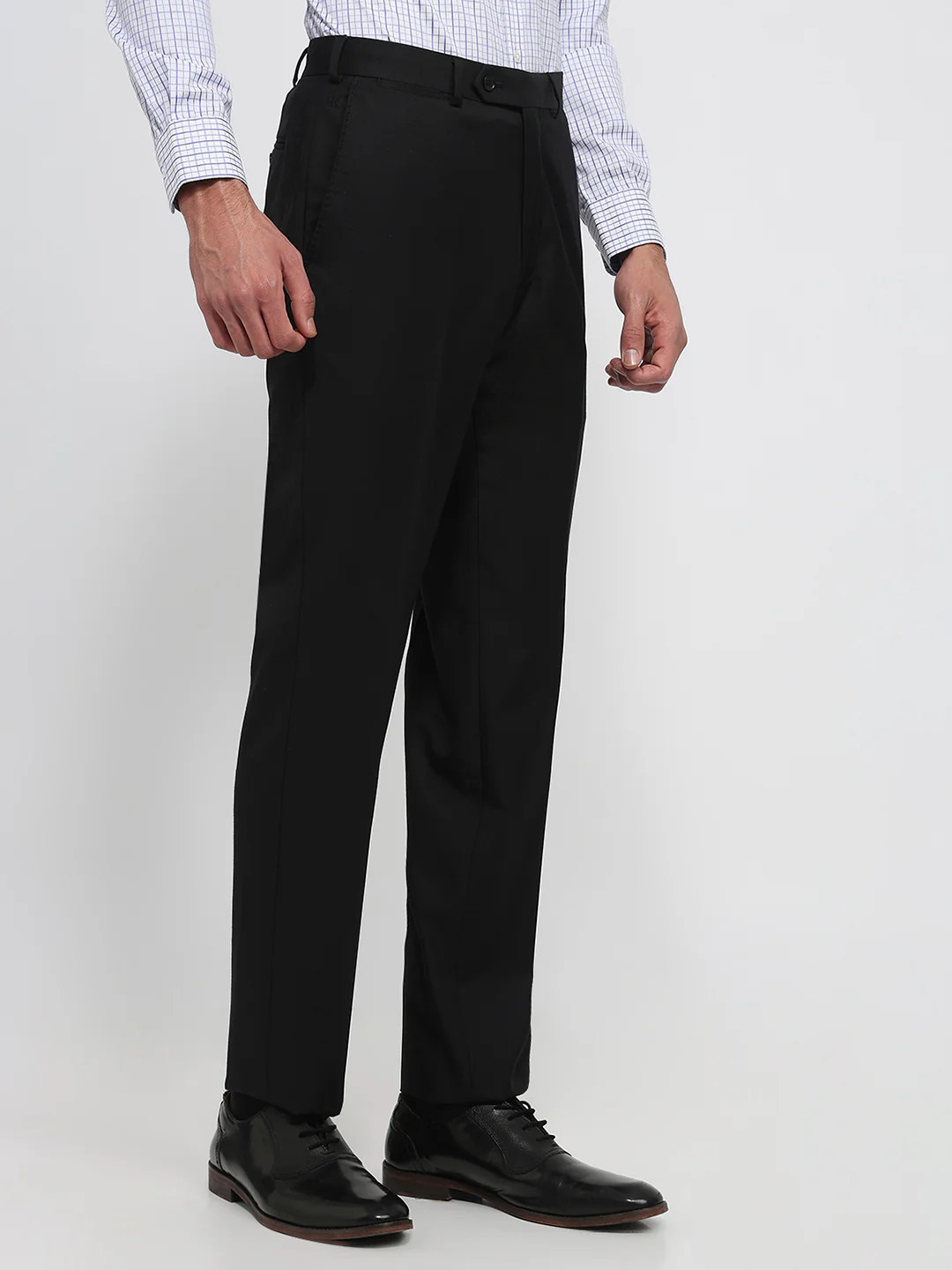 Raymond Men Regular Fit Solid Pattern Poly Wool Blend Flat Front Trouser - Image 3