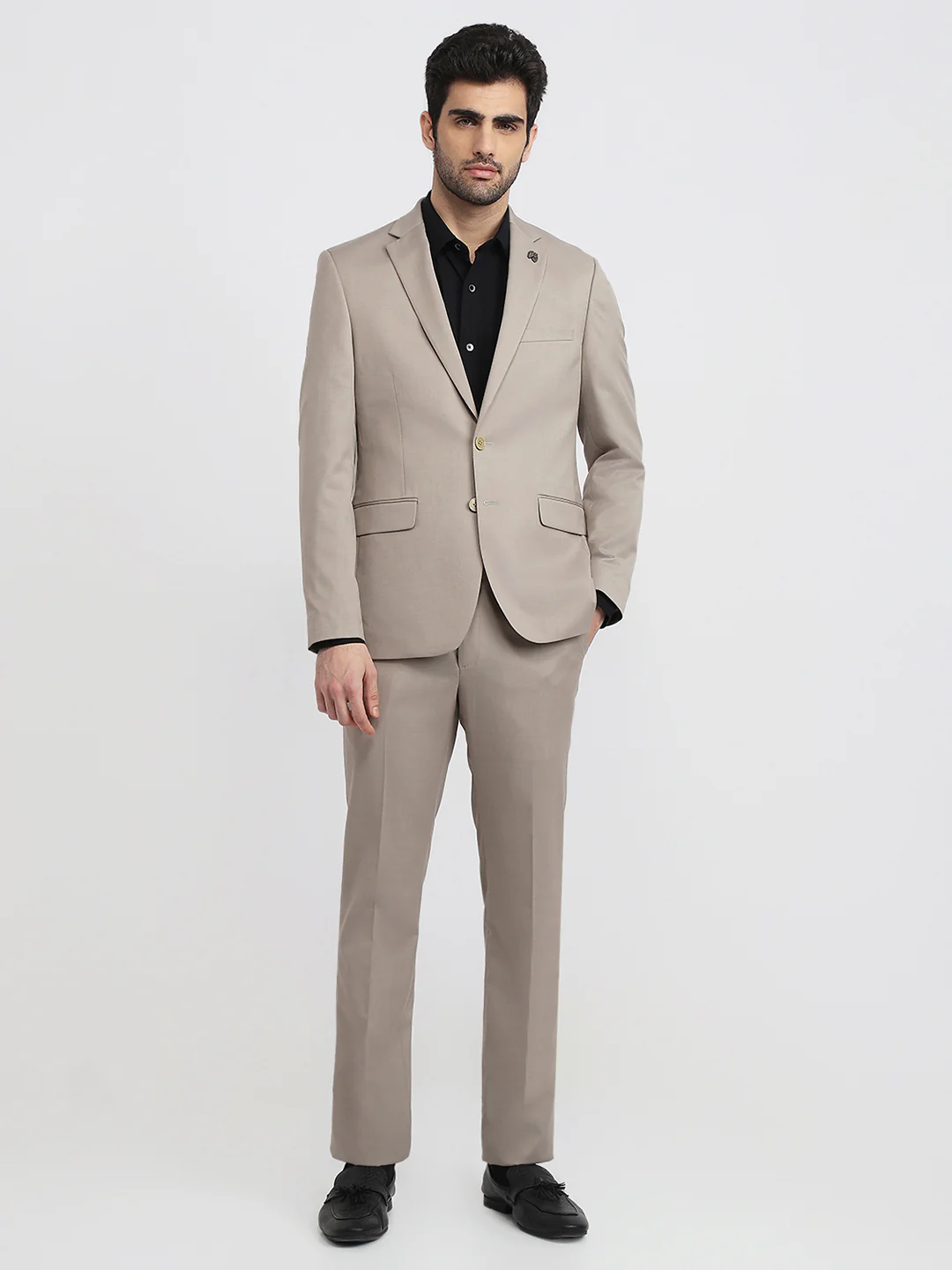 Raymond Men Regular Fit Solid Pattern Poly Wool Blend Full Sleeve Suit
