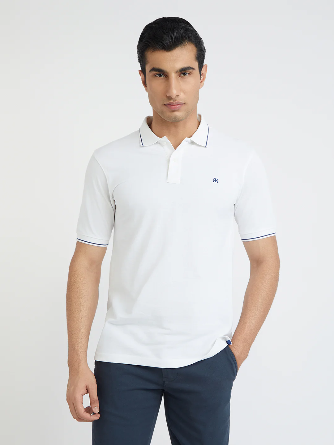 Raymond Men White Solid Modern Fit Cotton Blend T-Shirt