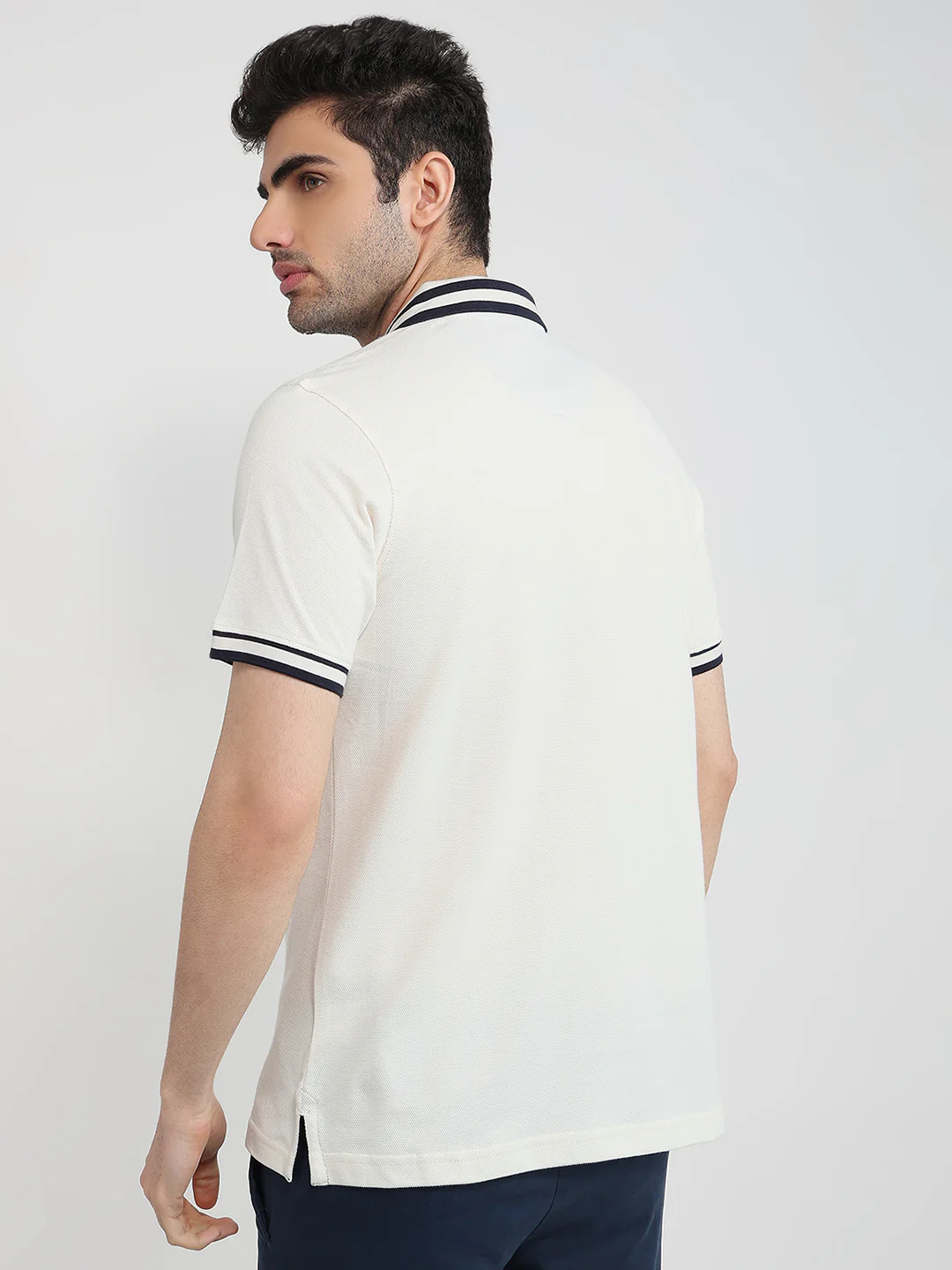 Raymond Men White Solid Regular Fit Cotton T-shirt - Image 4