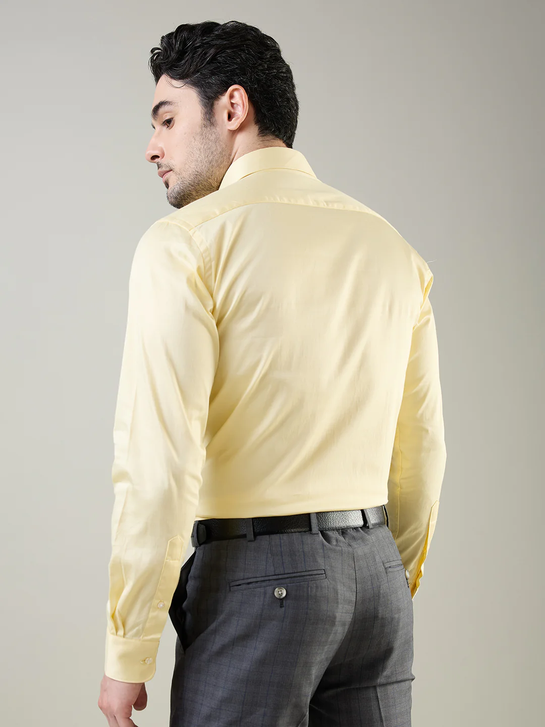 Raymond Men Yellow Solid Slim Fit Cotton Blend Formal Shirt - Image 4