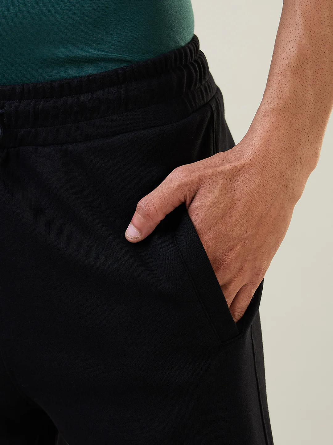 Sleepz Men Black Solid Regular Fit Cotton Blend Shorts - Image 6