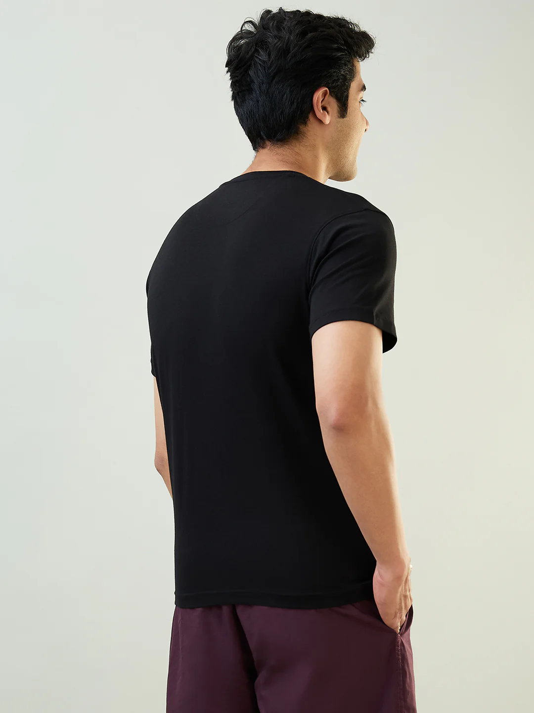 Sleepz Men Black Regular Fit Solid Round Neck Collar T-Shirt - Image 5