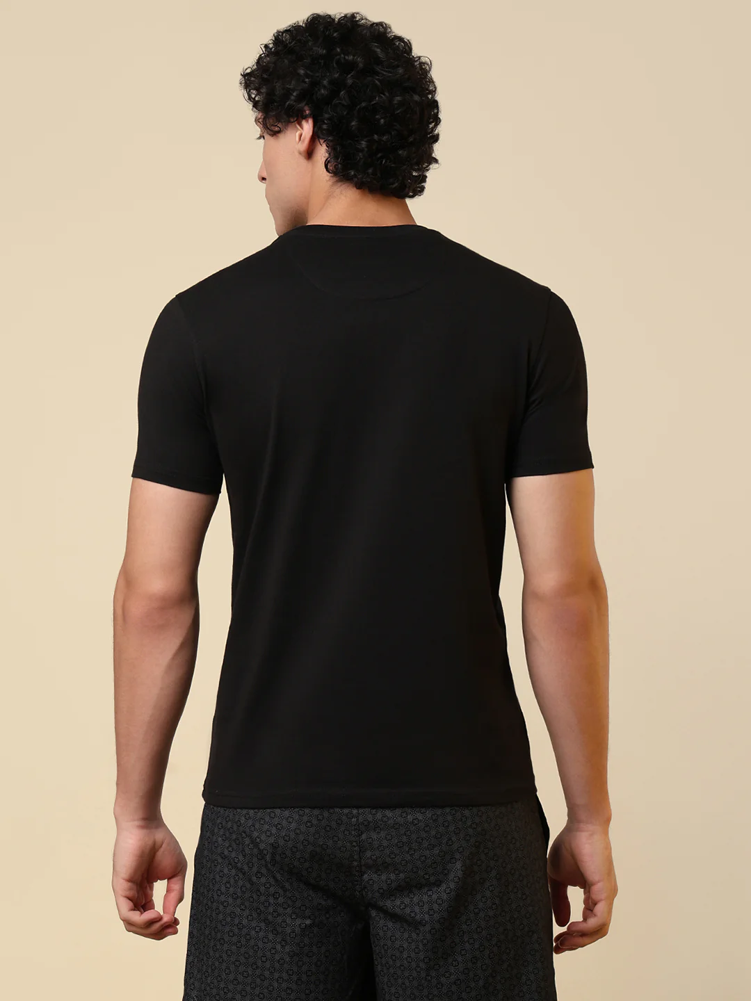 Sleepz Men Black Solid Regular Fit Cotton T-Shirt - Image 4