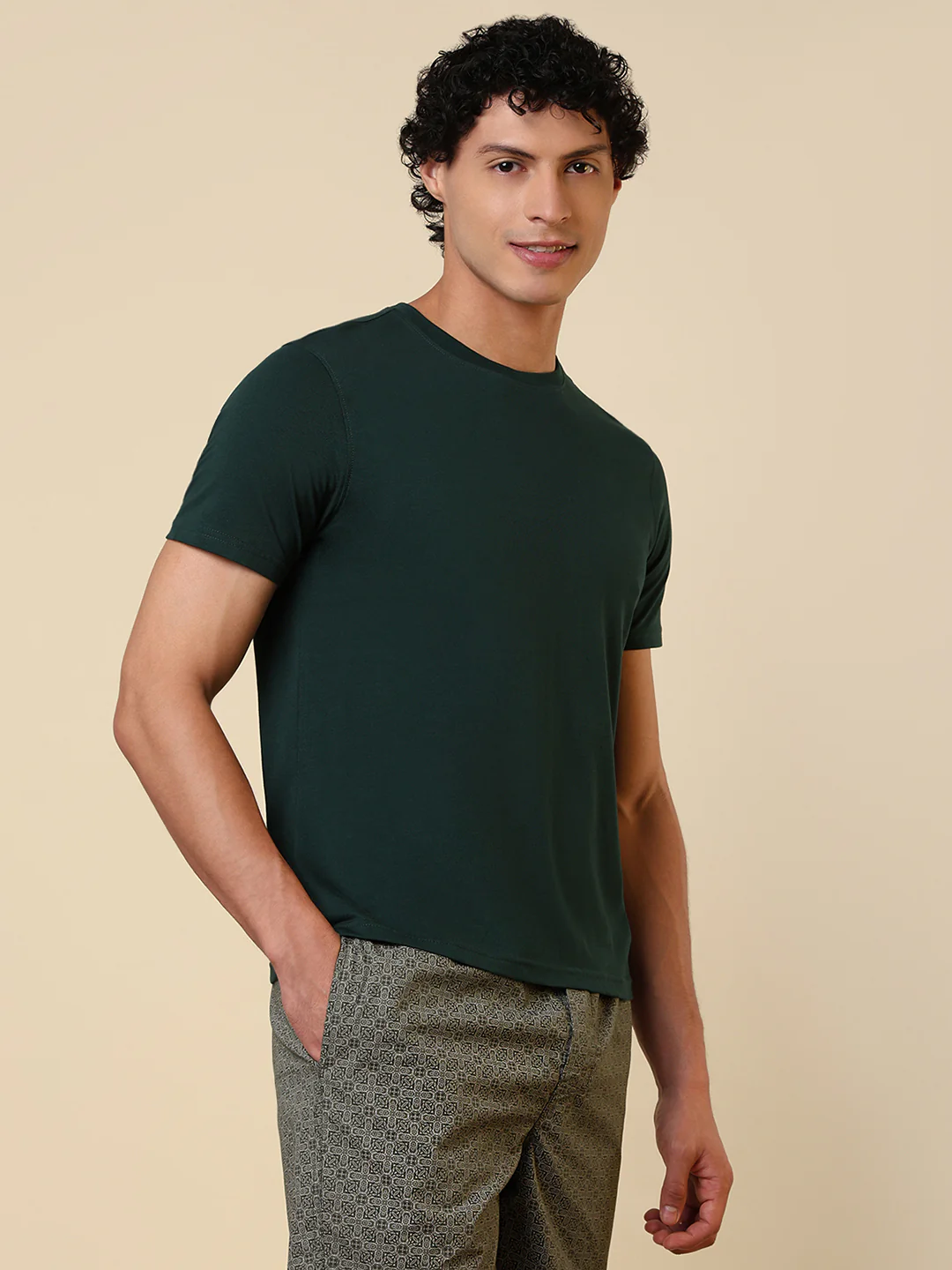 Sleepz Men Green Solid Regular Fit Cotton T-Shirt - Image 3